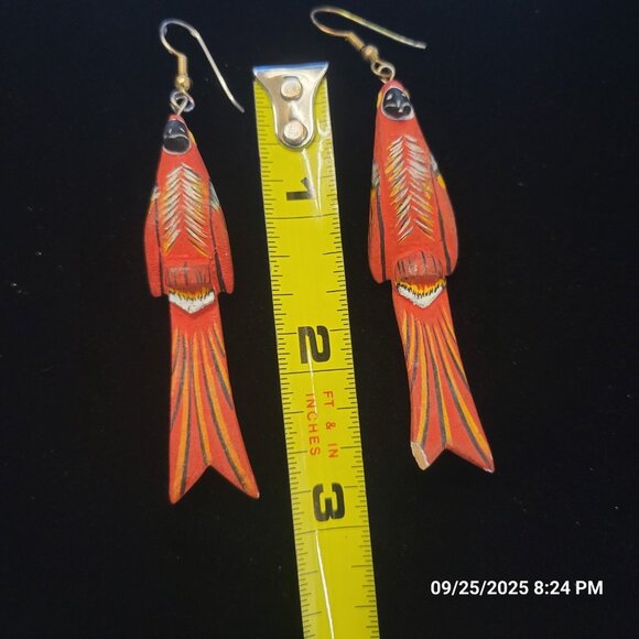 Parrot Earrings 80s Vintage Painted Wooden Boho Tropical Bird Dangle Jewelry - Picture 5 of 7